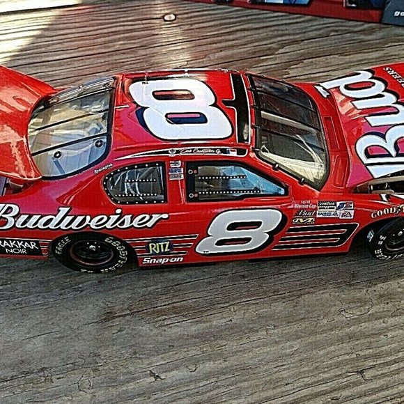 HOST PICK Action 2003 Dale Earnhardt Jr.'s Budweiser Monte Carlo 1:24 Diecast - Picture 3 of 10